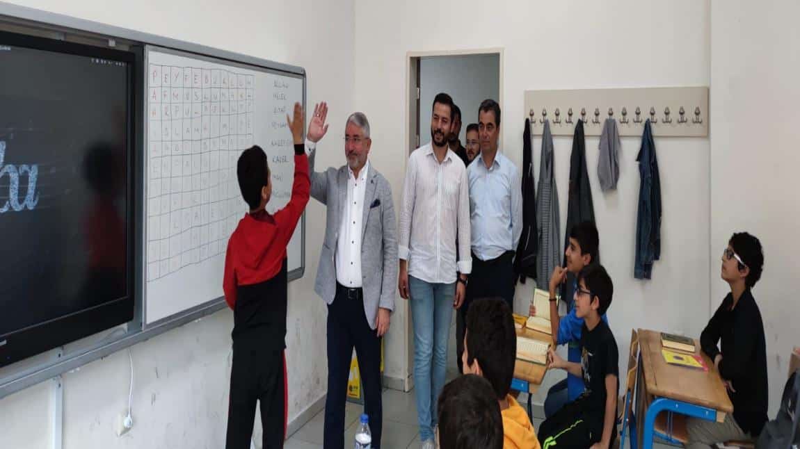 Belediye Başkanımız Dr. Halil İbrahim Aşgın Yaz Okulumuzu Ziyaret Etti