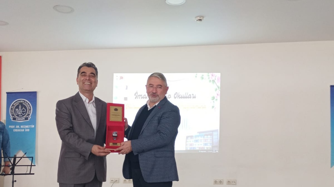 Belediye Başkanımız Halil İbrahim Aşgın İmam Hatip Okullarının Kuruluş Yıl Dönümü Programına Katıldı